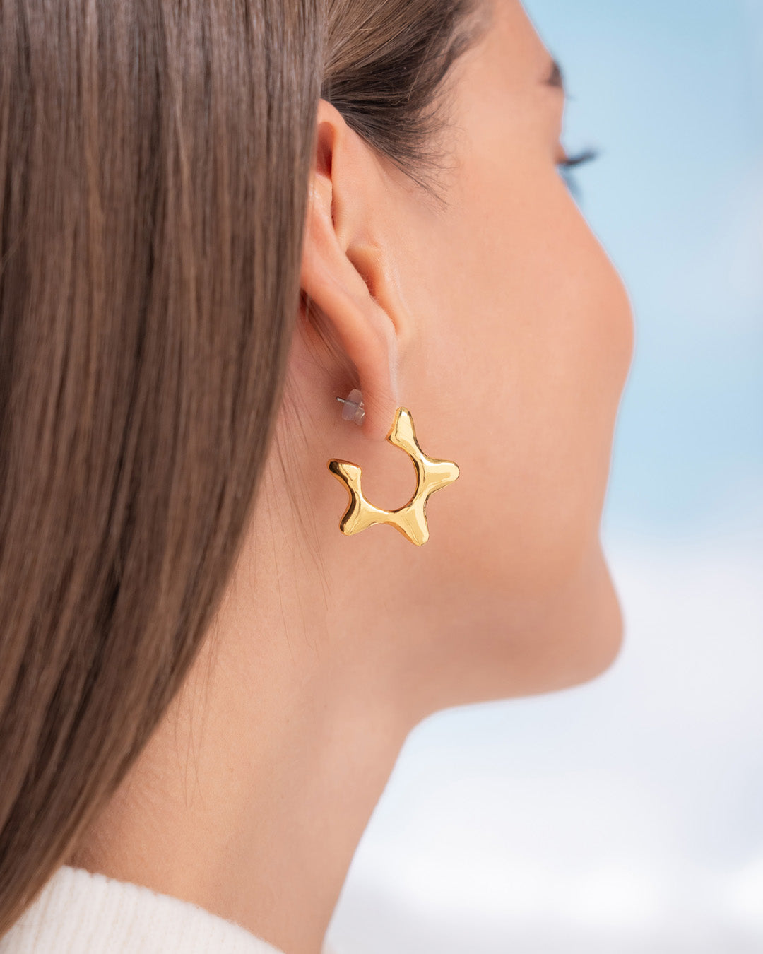 ARETES ESTRELLAS SILUETA ORO AVEMARIA