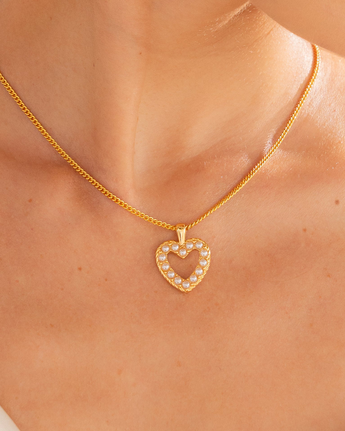 COLLAR CORAZON MULTIPERLA+ARETE AVEMARIA