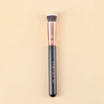 BROCHA CORRECTOR-BASE BLACK GOLD EE08 ATENEA
