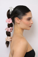SCRUNCHIE GAMUZA SATINADO MARTINA