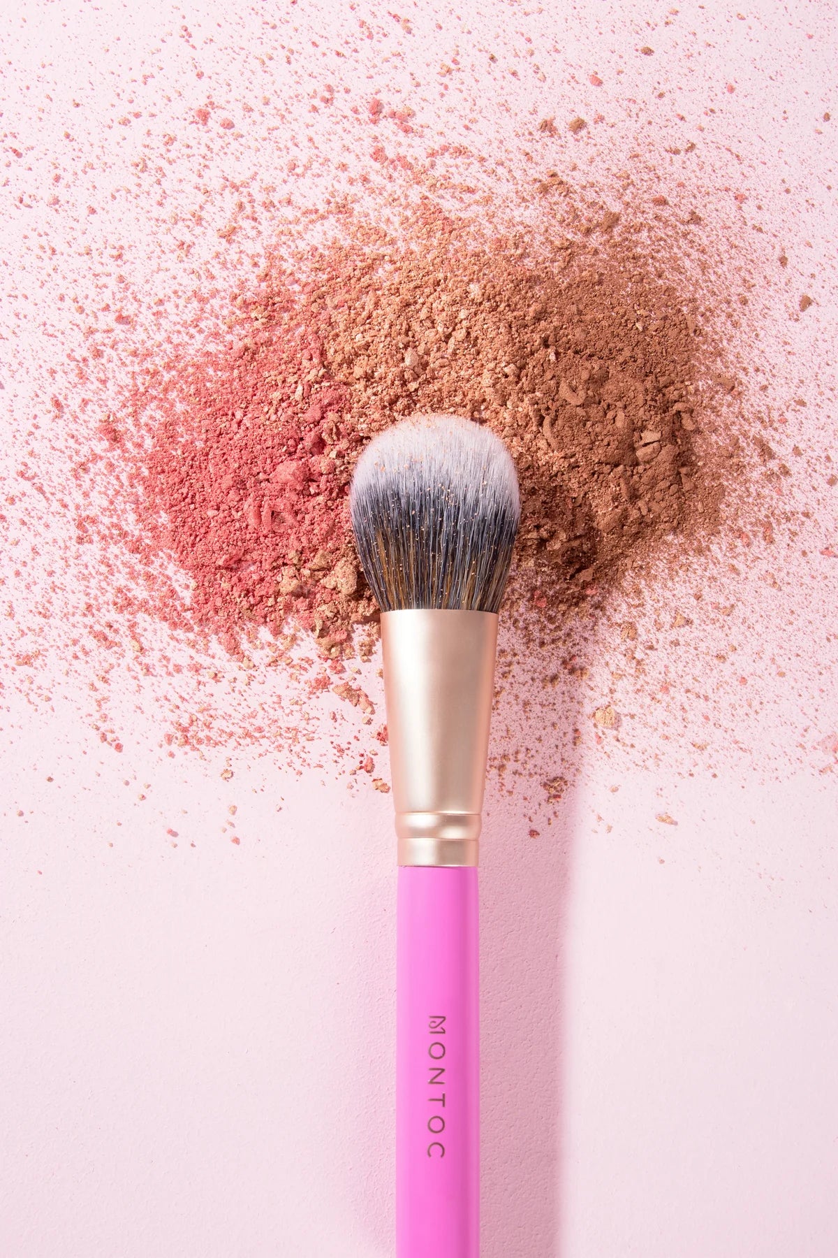 PALETA LIGHT SET ILUMINADOR Y BRONZER 24G MONTOC