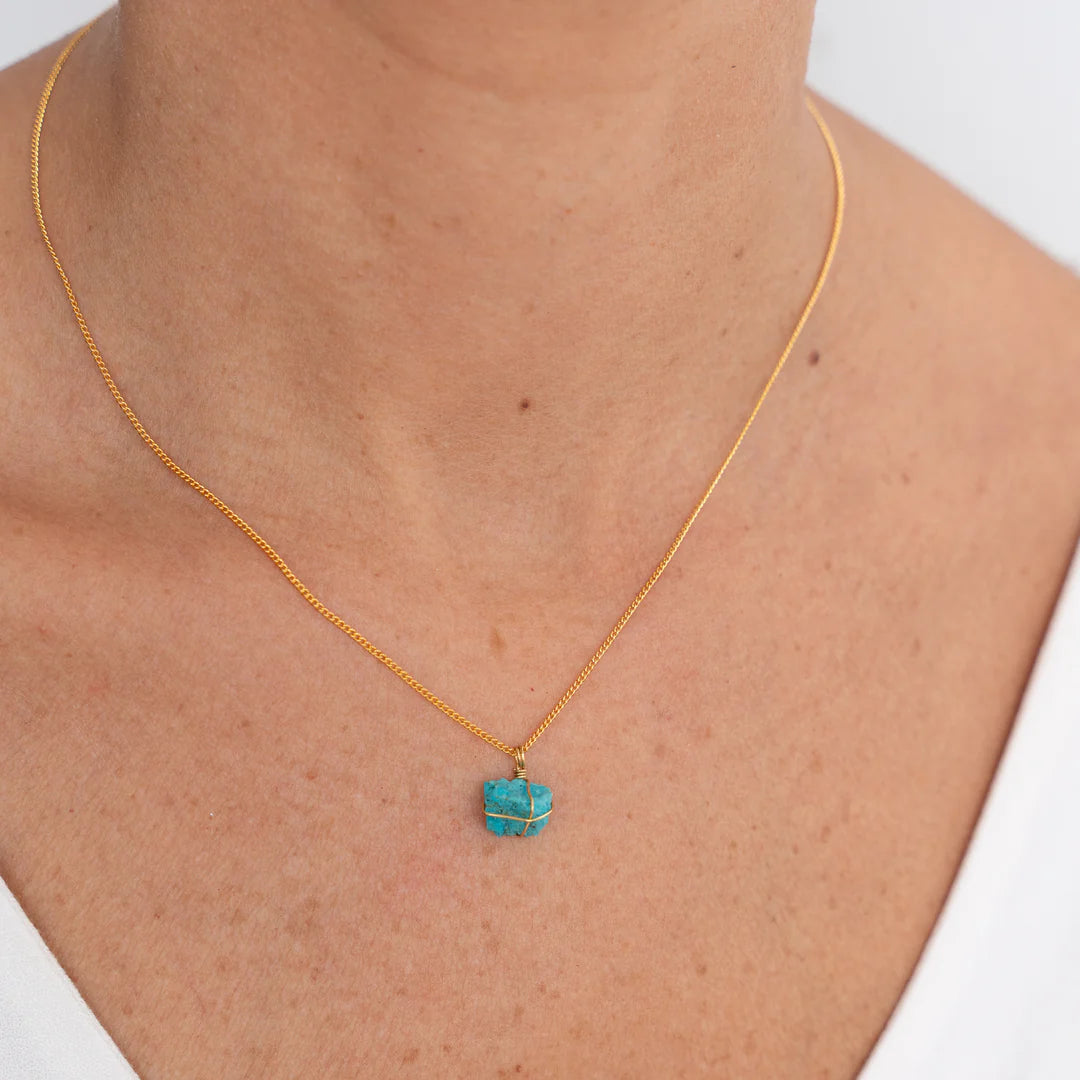 COLLAR DIJE EN CUARZO BAÑO DE ORO WISH