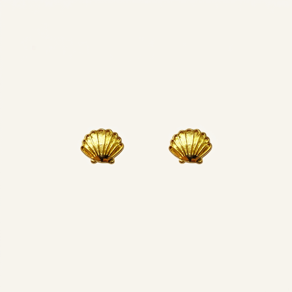 Aretes concha con fondo blanco humo