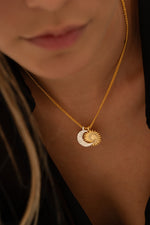 COLLAR SOL LUNA + ARETES GOLD AVEMARIA