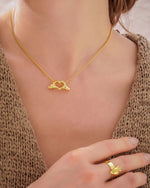 COLLAR MANOS DE CORAZÓN AVEMARÍA