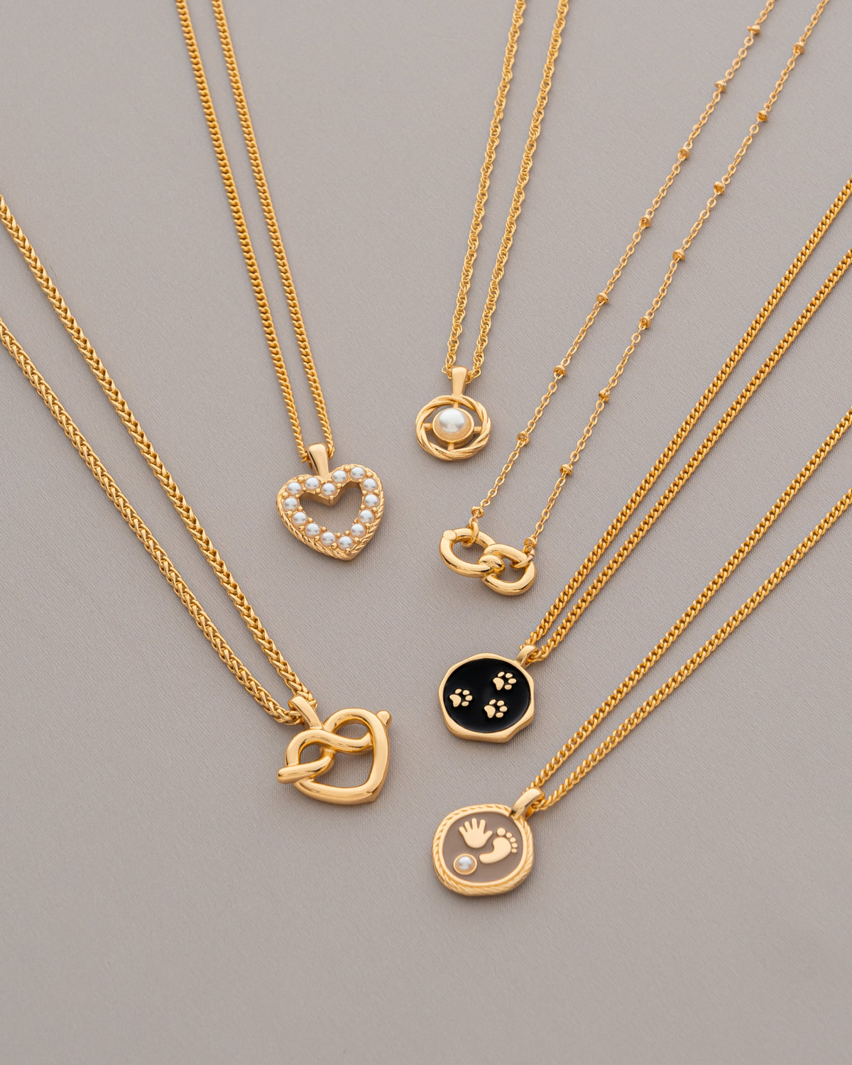 COLLAR CORAZON MULTIPERLA+ARETE AVEMARIA