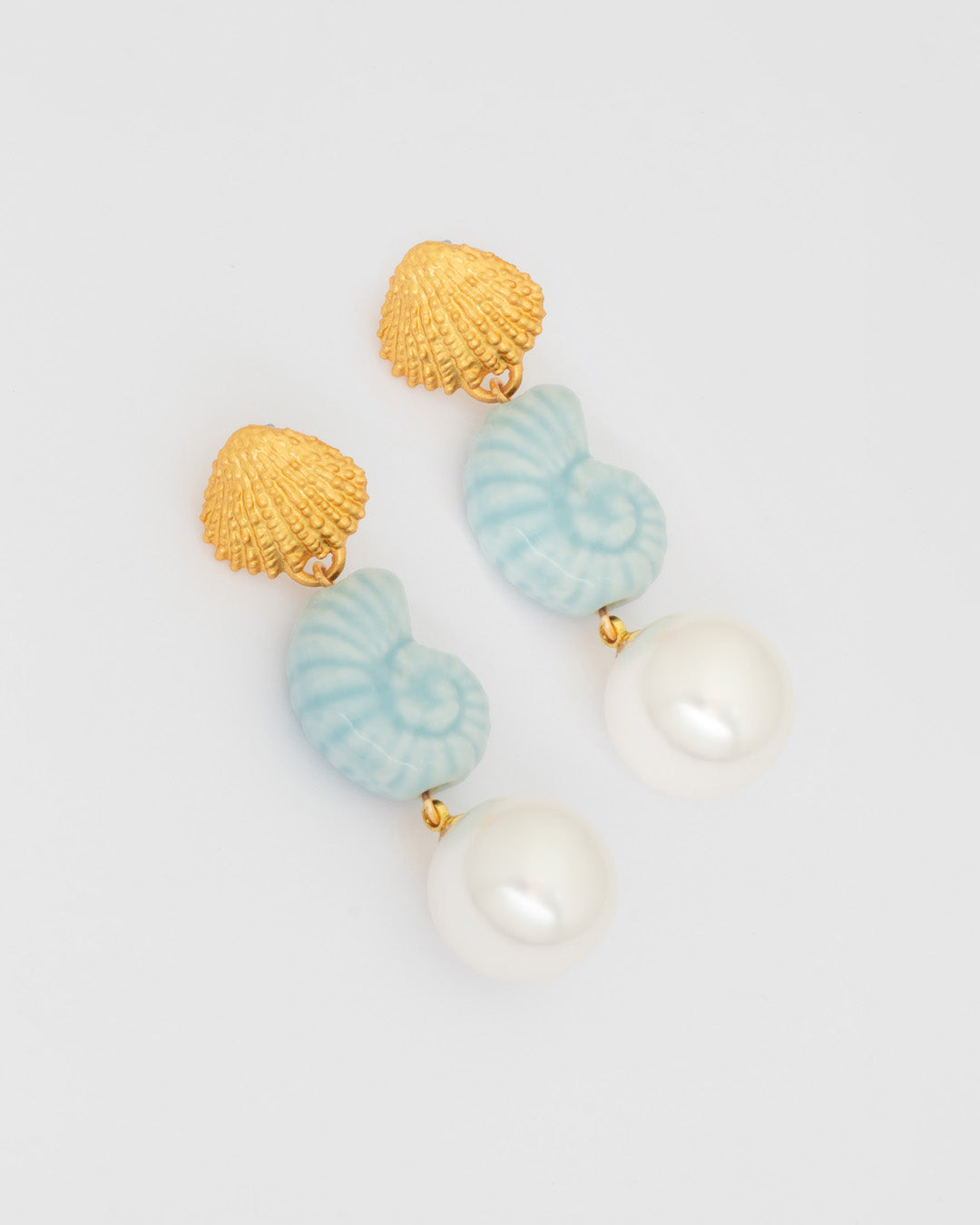 ARETES CARACOL PERLA AVEMARÍA