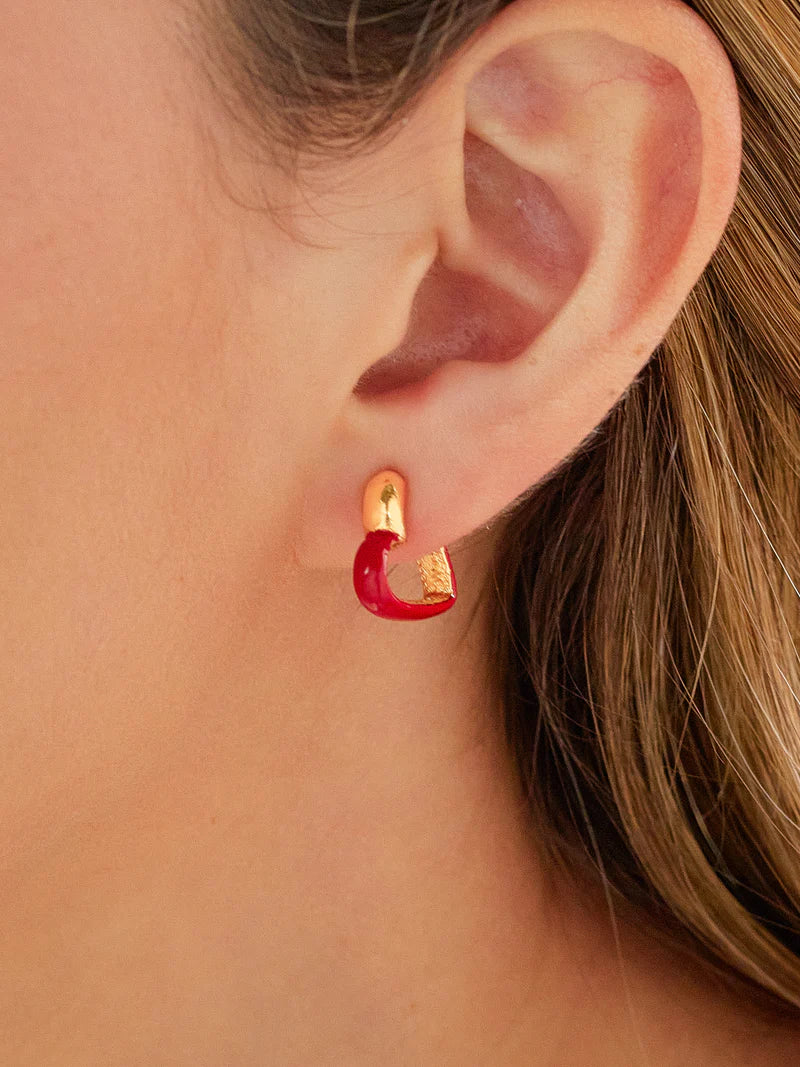 ARETES CORAZÓN PLANO BAÑO DE ORO AVEMARÍA