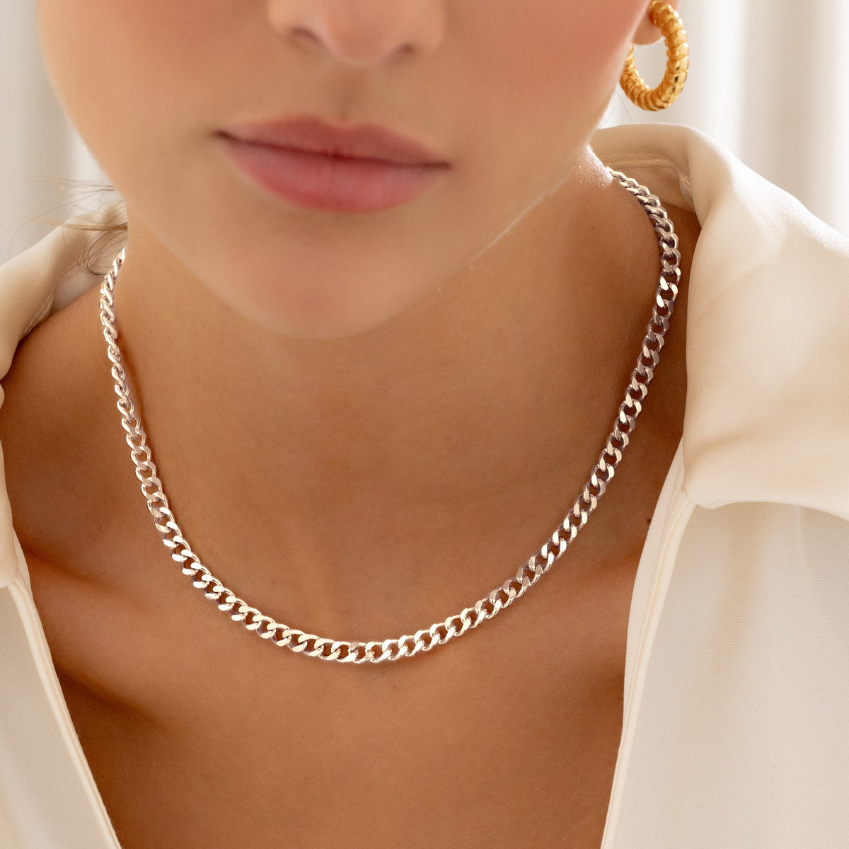 CHOKER PLANO GOLD + ARETES AVEMARIA