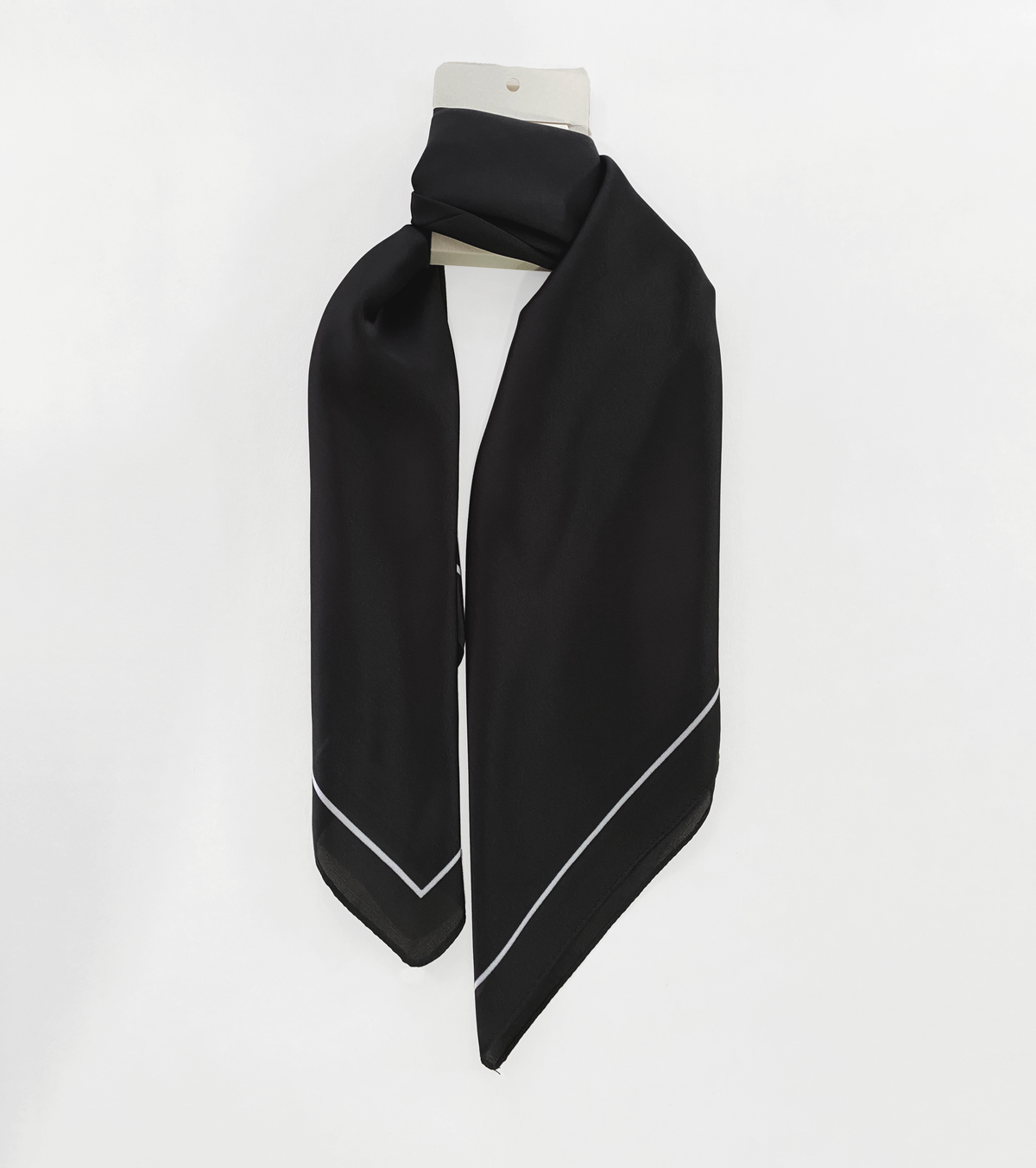 PAÑOLETA SATINADA 70X70 MARTINA