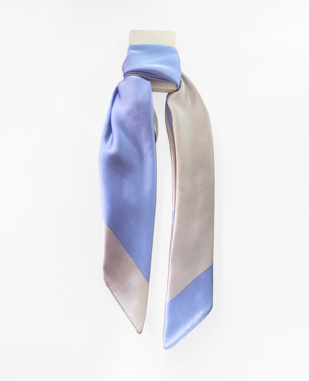 PAÑOLETA SATINADA 70X70 MARTINA