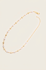 Collar Corazón Perla 30CM Rodio Martina con fondo blanco humo cálido